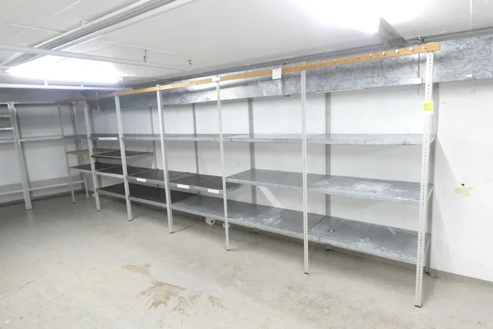 Regal, 6 Felder, ohne Inhalt Maße in cm ca. 100 x 60 x 200, Feldmaß